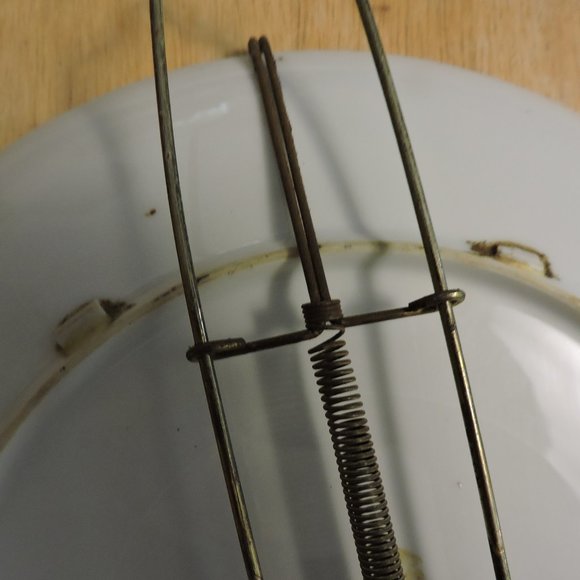 DECORATIVE PLATE 11" diameter wall hanger included - Picture 4 of 7